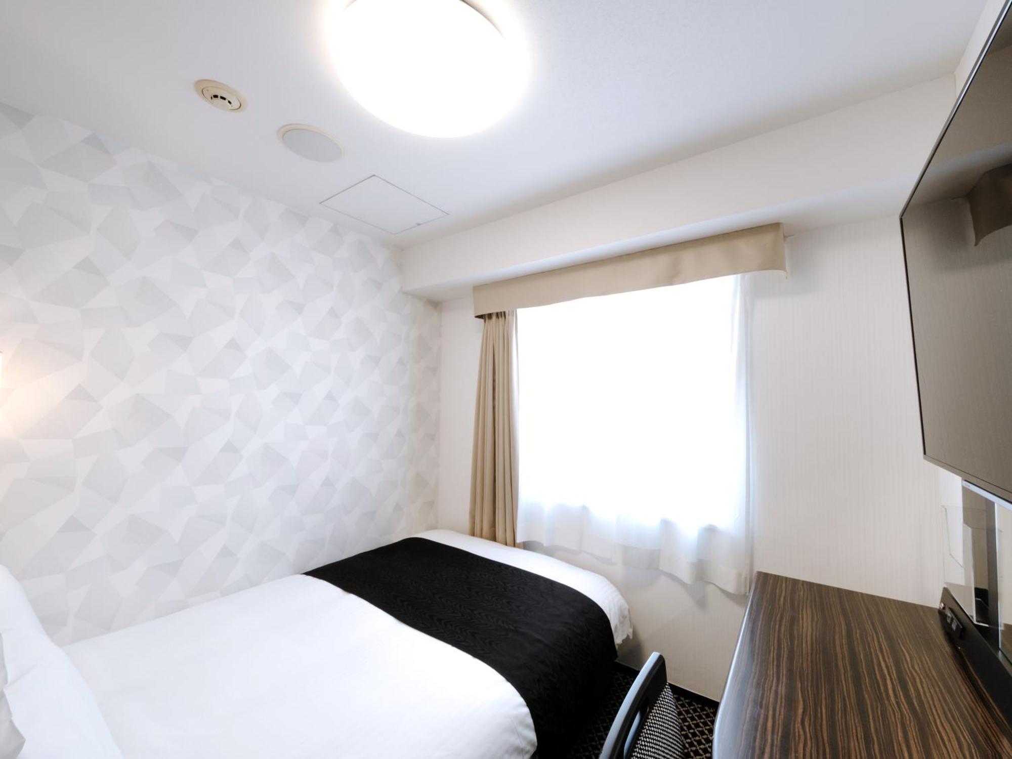Apa Hotel Yokohama Kannai Exterior photo